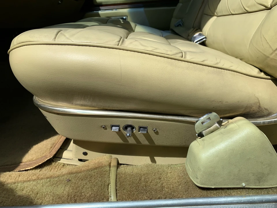 1976 Cadillac Eldorado 9th Gen - Image 25 of 31