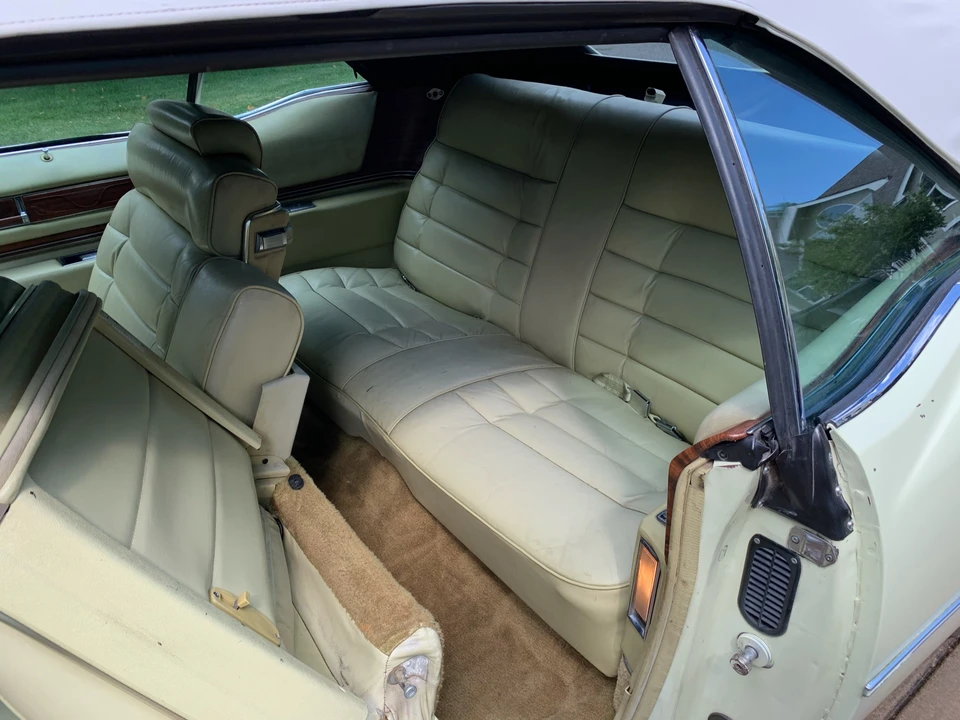 1976 Cadillac Eldorado 9th Gen - Image 27 of 31
