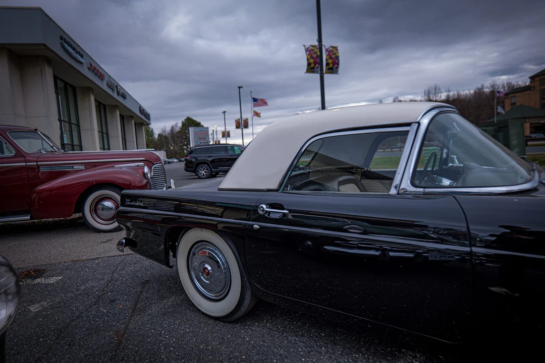 1955 Ford Thunderbird 1st Gen - Image 16 of 31