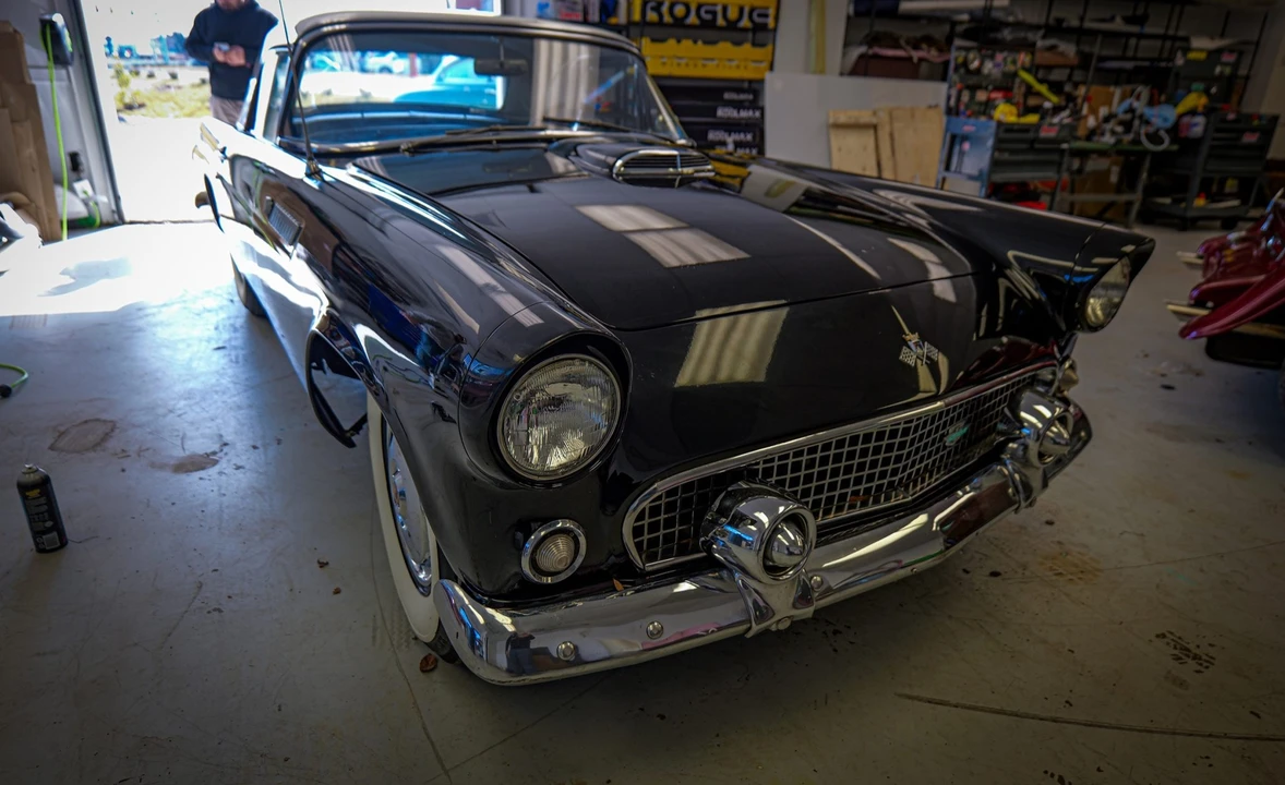 1955 Ford Thunderbird 1st Gen - Image 25 of 31