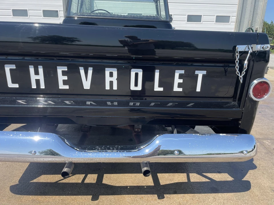 1959 Chevrolet Task Force - Image 4 of 31
