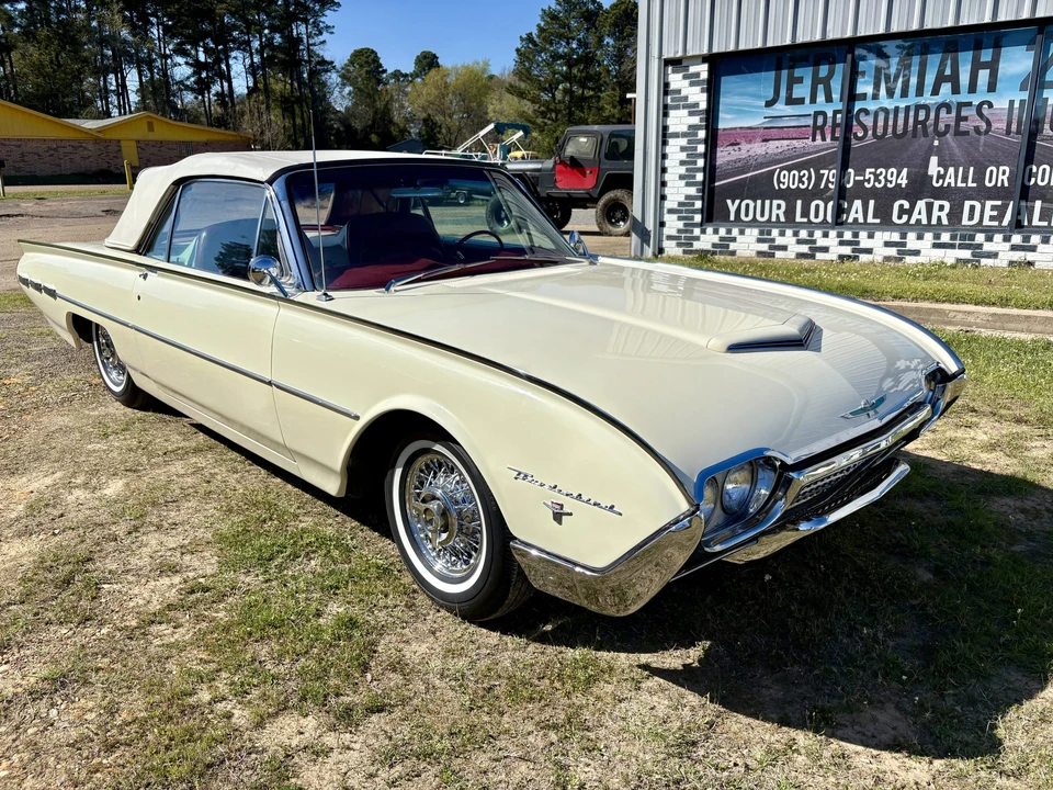 1962 Ford Thunderbird 3rd Gen - Image 13 of 31