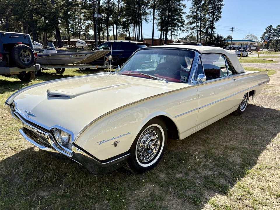 1962 Ford Thunderbird 3rd Gen - Image 15 of 31