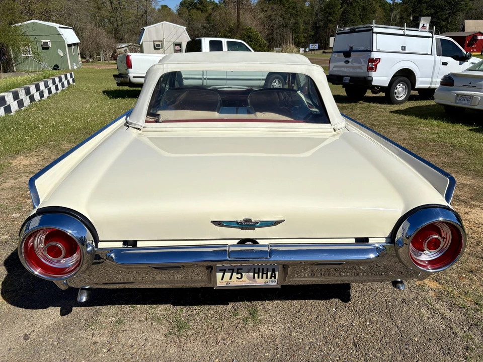 1962 Ford Thunderbird 3rd Gen - Image 17 of 31