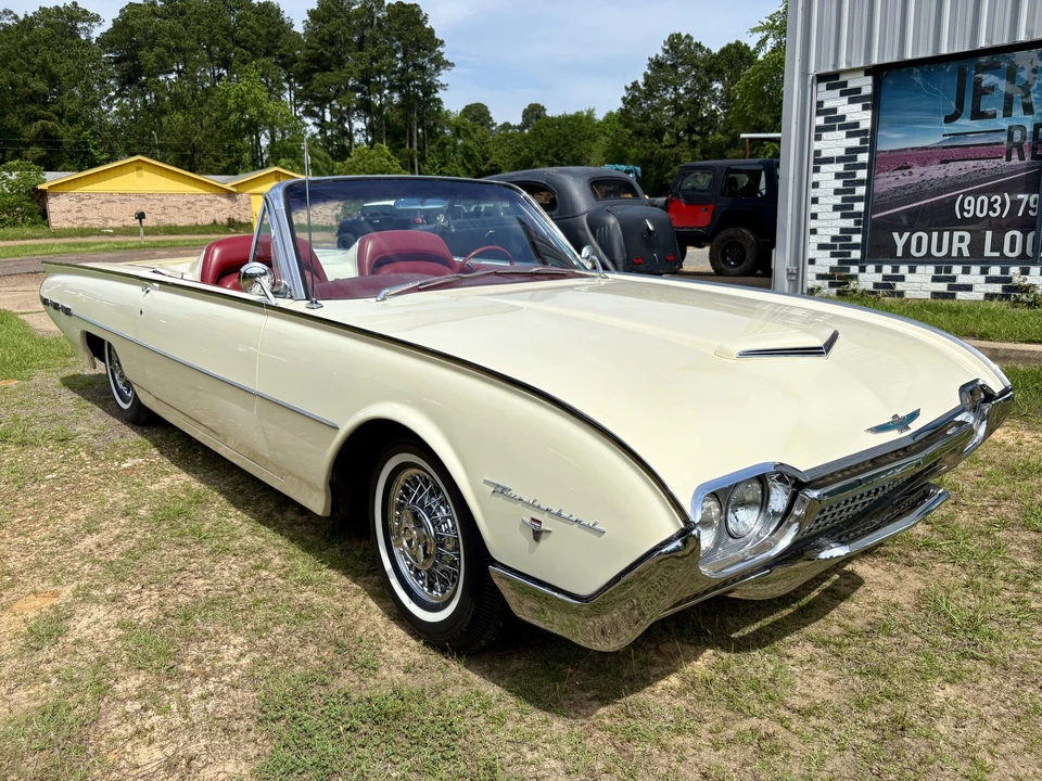 1962 Ford Thunderbird 3rd Gen - Image 2 of 31