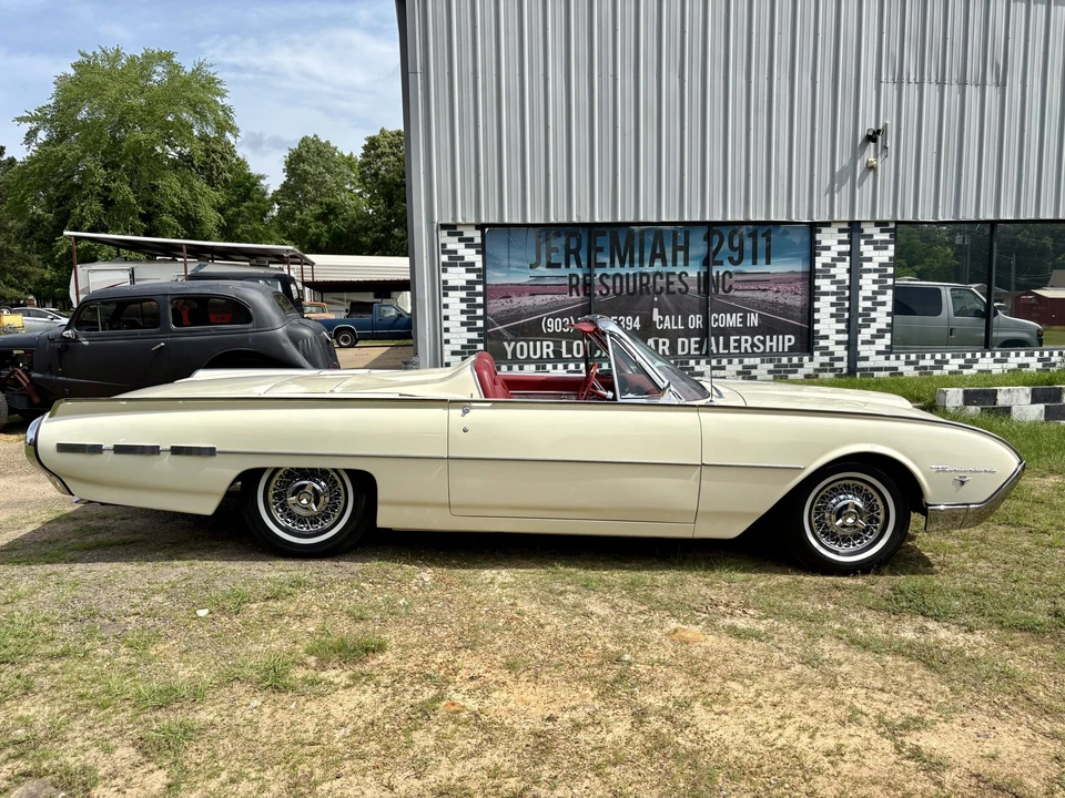1962 Ford Thunderbird 3rd Gen - Image 10 of 31