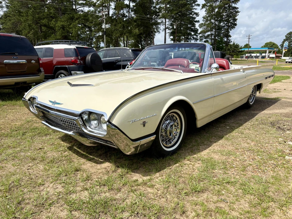 1962 Ford Thunderbird 3rd Gen - Image 5 of 31
