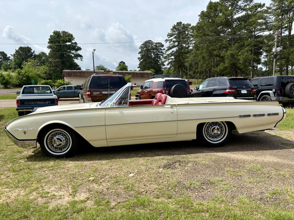 1962 Ford Thunderbird 3rd Gen - Image 6 of 31
