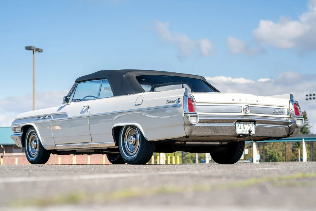 1963 Buick Wildcat - Image 16 of 31