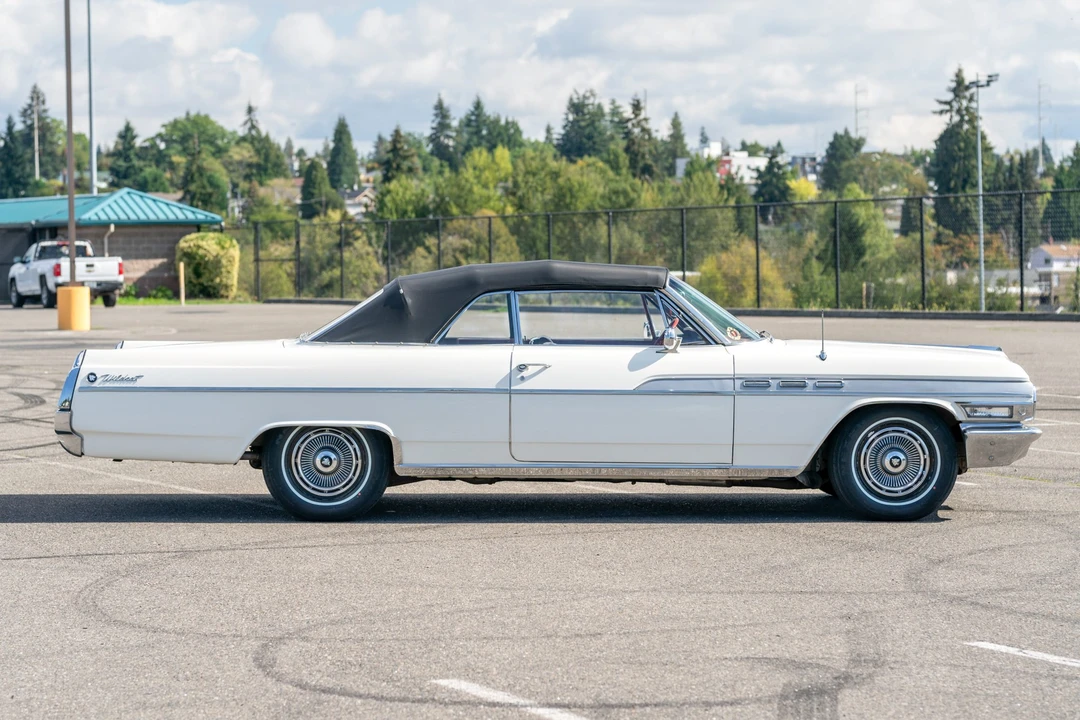 1963 Buick Wildcat - Image 13 of 31