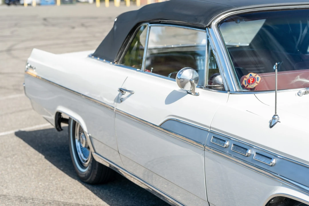 1963 Buick Wildcat - Image 18 of 31