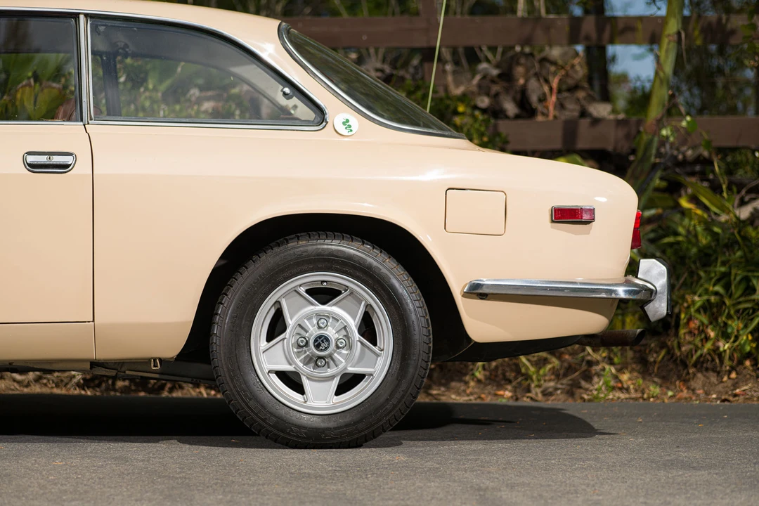 1972 Alfa Romeo 2000 GT Veloce - Image 9 of 31