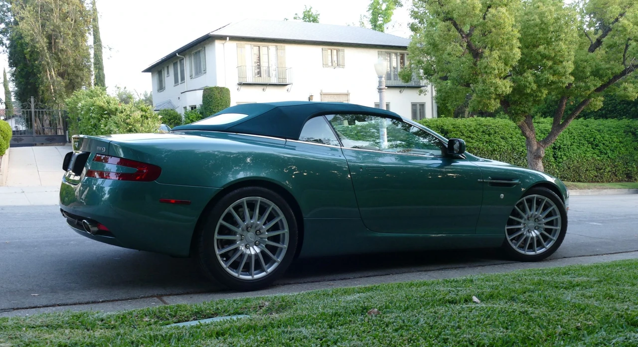 2005 Aston Martin DB9 - Image 16 of 31