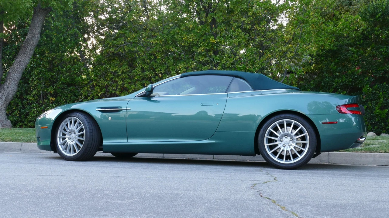 2005 Aston Martin DB9 - Image 24 of 31