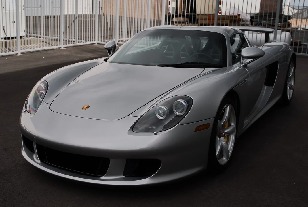 2005 Porsche Carrera GT - Image 2 of 31