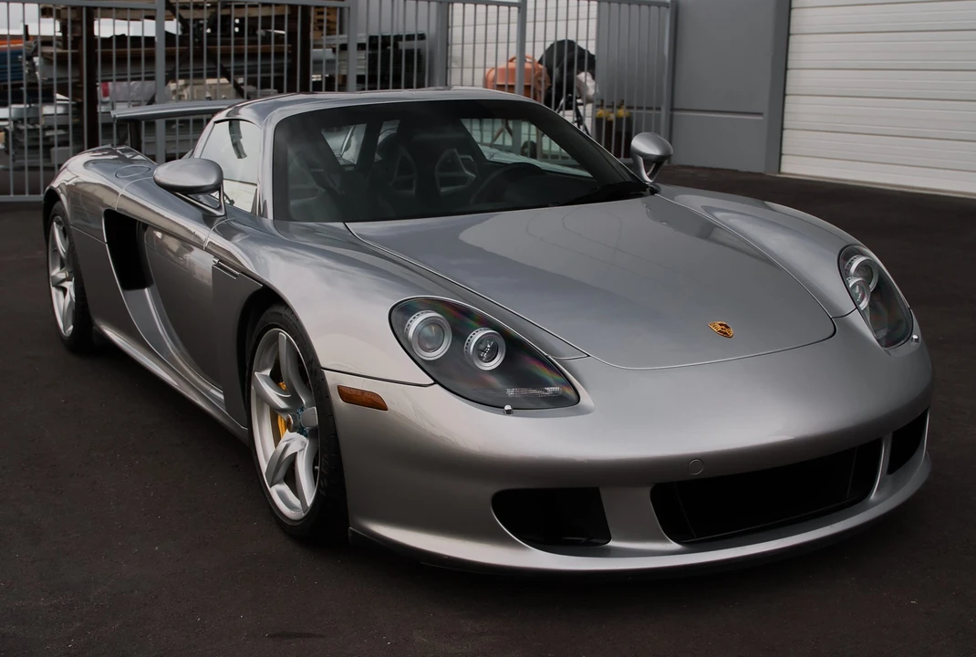 2005 Porsche Carrera GT - Image 14 of 31