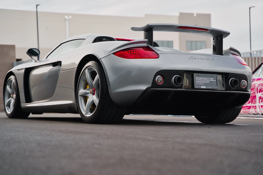 2005 Porsche Carrera GT - Image 8 of 31