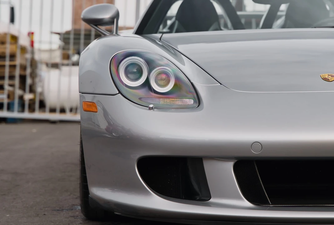 2005 Porsche Carrera GT - Image 24 of 31