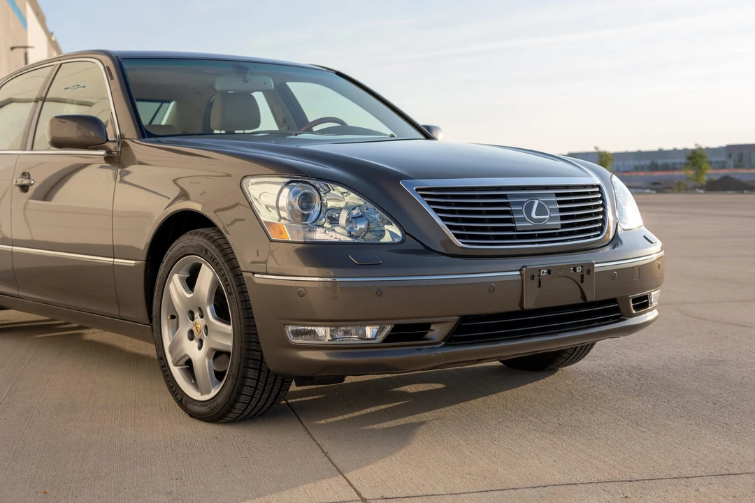 2006 Lexus LS 3rd Gen - Image 28 of 31