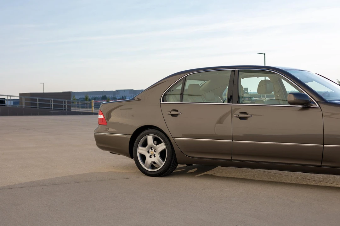 2006 Lexus LS 3rd Gen - Image 30 of 31