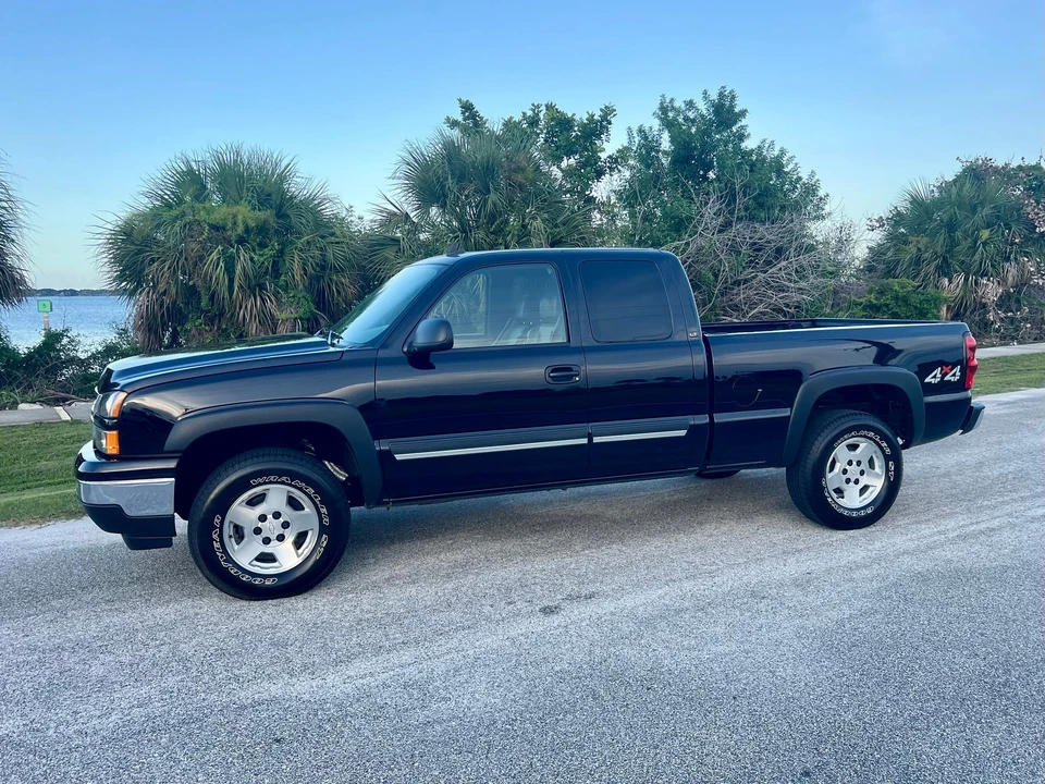 2007 Chevrolet Silverado 1st Gen - Image 2 of 31