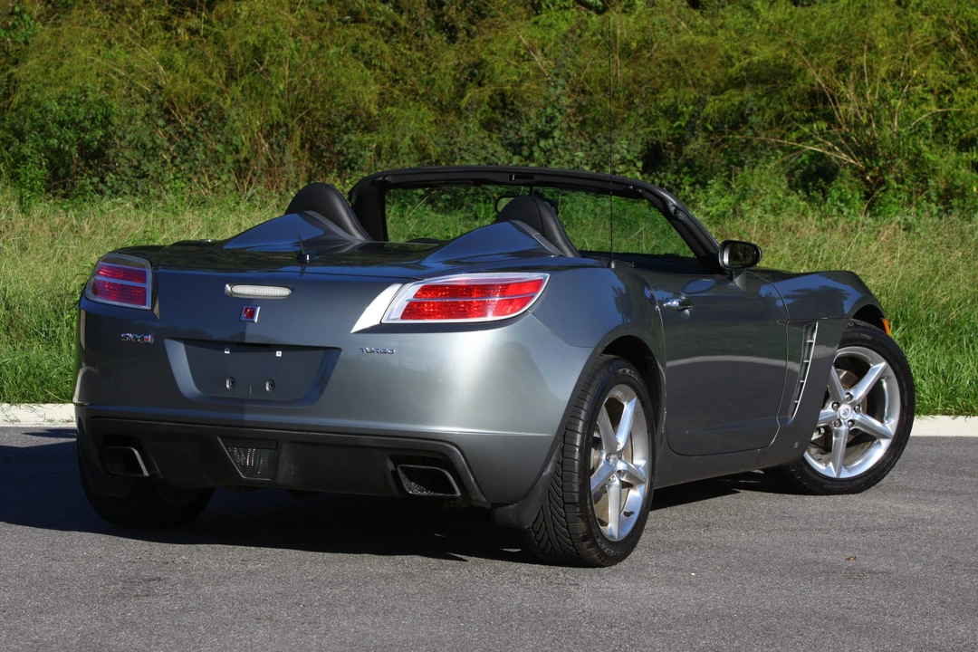 2007 Saturn Sky Red Line - Image 17 of 31