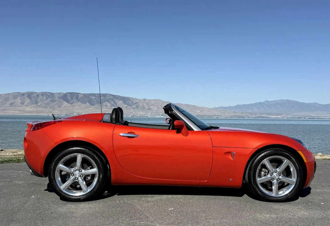 2009 Pontiac Solstice GXP - Image 22 of 31