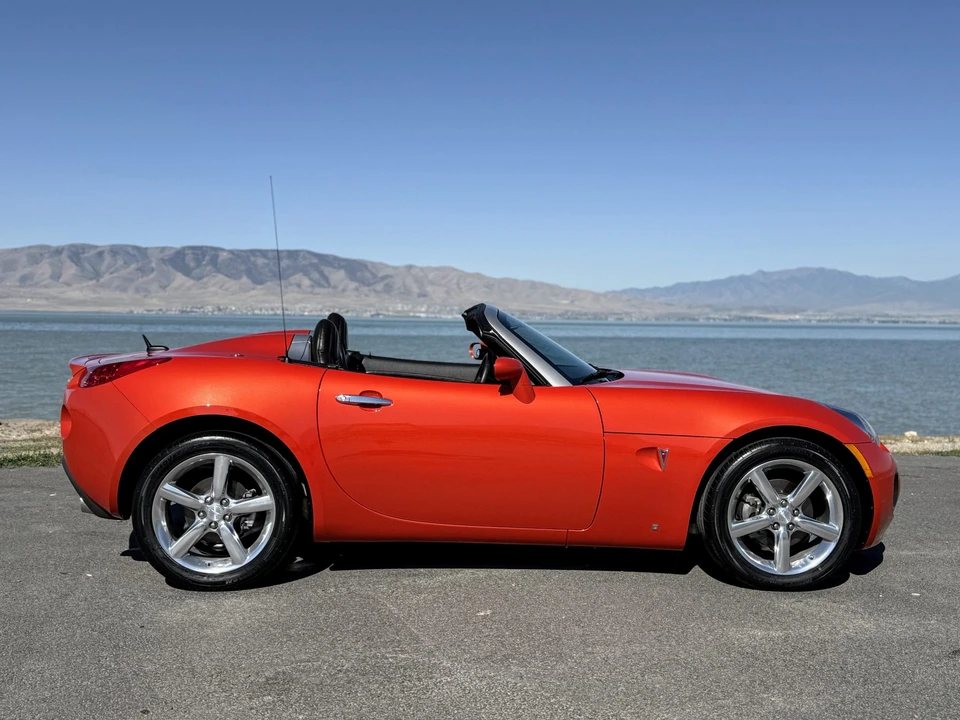 2009 Pontiac Solstice GXP - Image 21 of 31