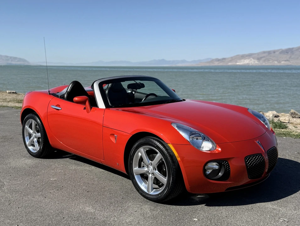 2009 Pontiac Solstice GXP - Image 14 of 31