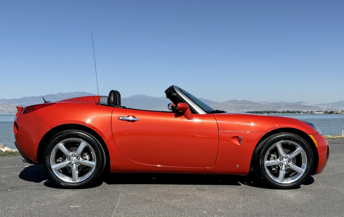 2009 Pontiac Solstice GXP - Image 19 of 31