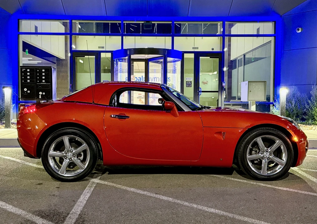 2009 Pontiac Solstice GXP - Image 24 of 31