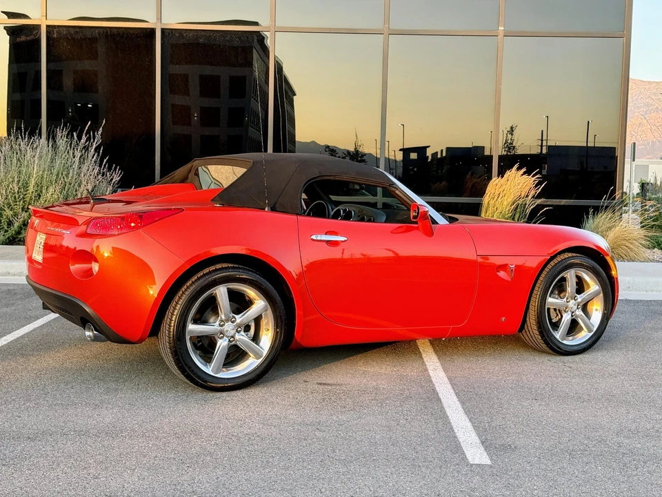2009 Pontiac Solstice GXP - Image 27 of 31