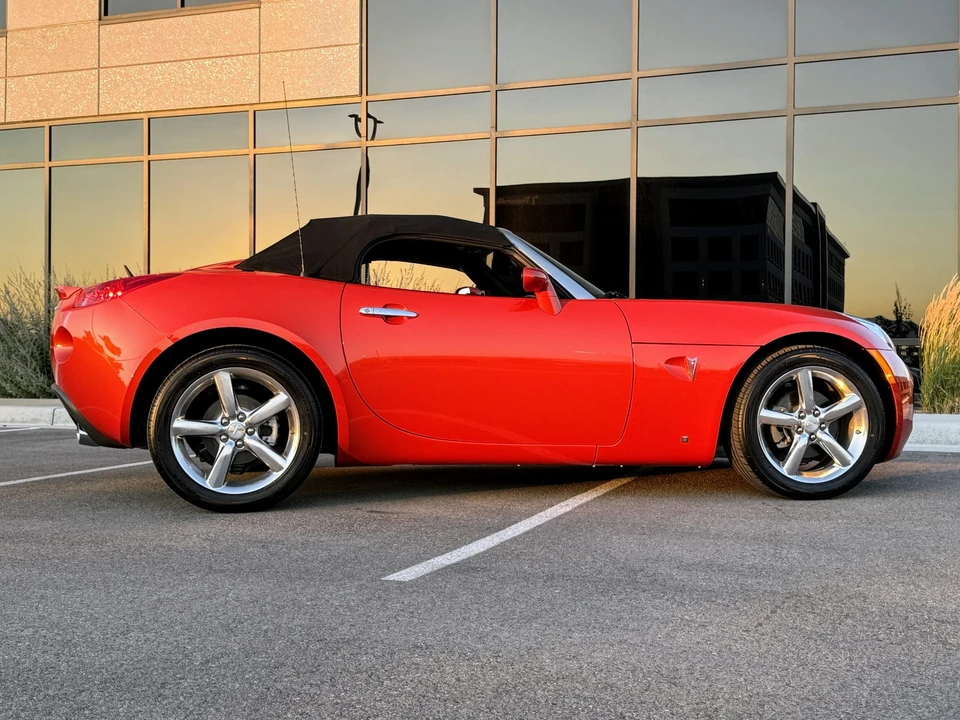 2009 Pontiac Solstice GXP - Image 26 of 31