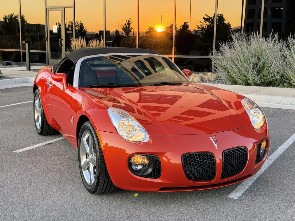 2009 Pontiac Solstice GXP - Image 7 of 31