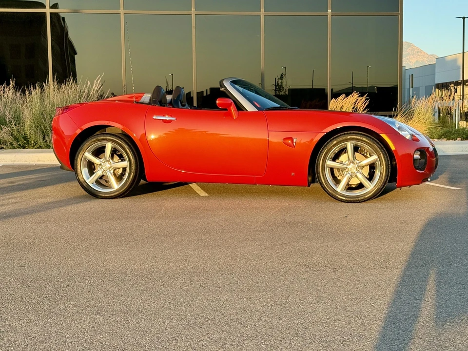 2009 Pontiac Solstice GXP - Image 17 of 31