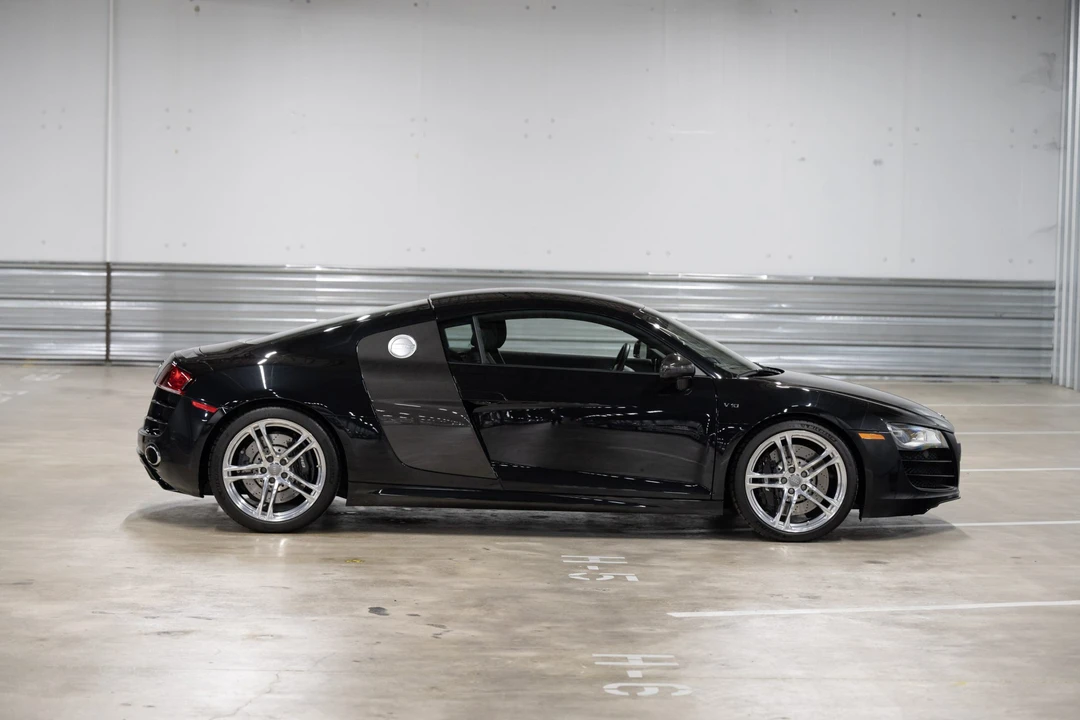 2010 Audi 42 R8 - Image 9 of 31