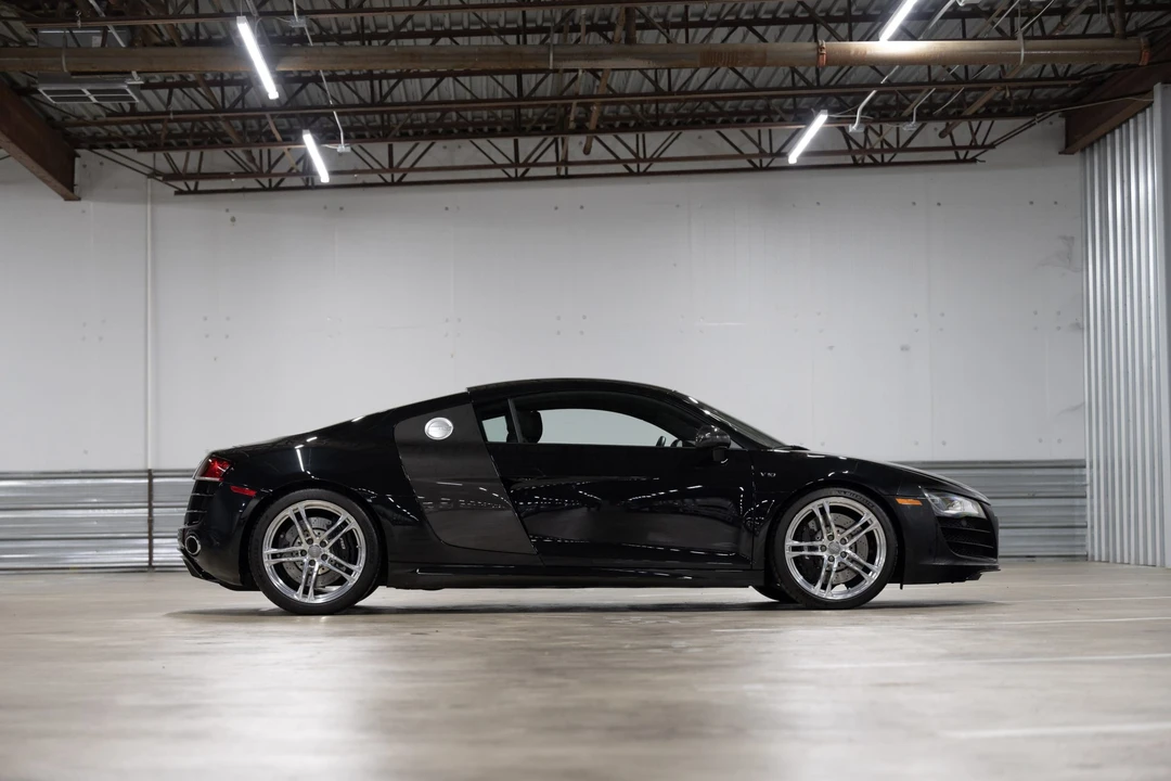2010 Audi 42 R8 - Image 10 of 31