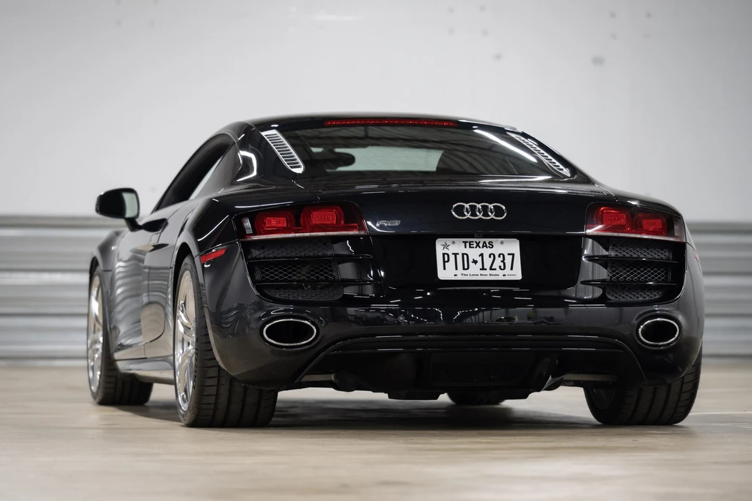 2010 Audi 42 R8 - Image 17 of 31