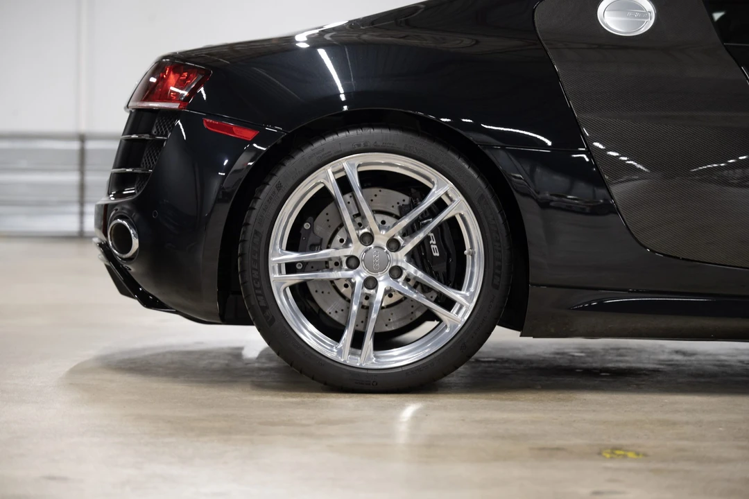 2010 Audi 42 R8 - Image 21 of 31