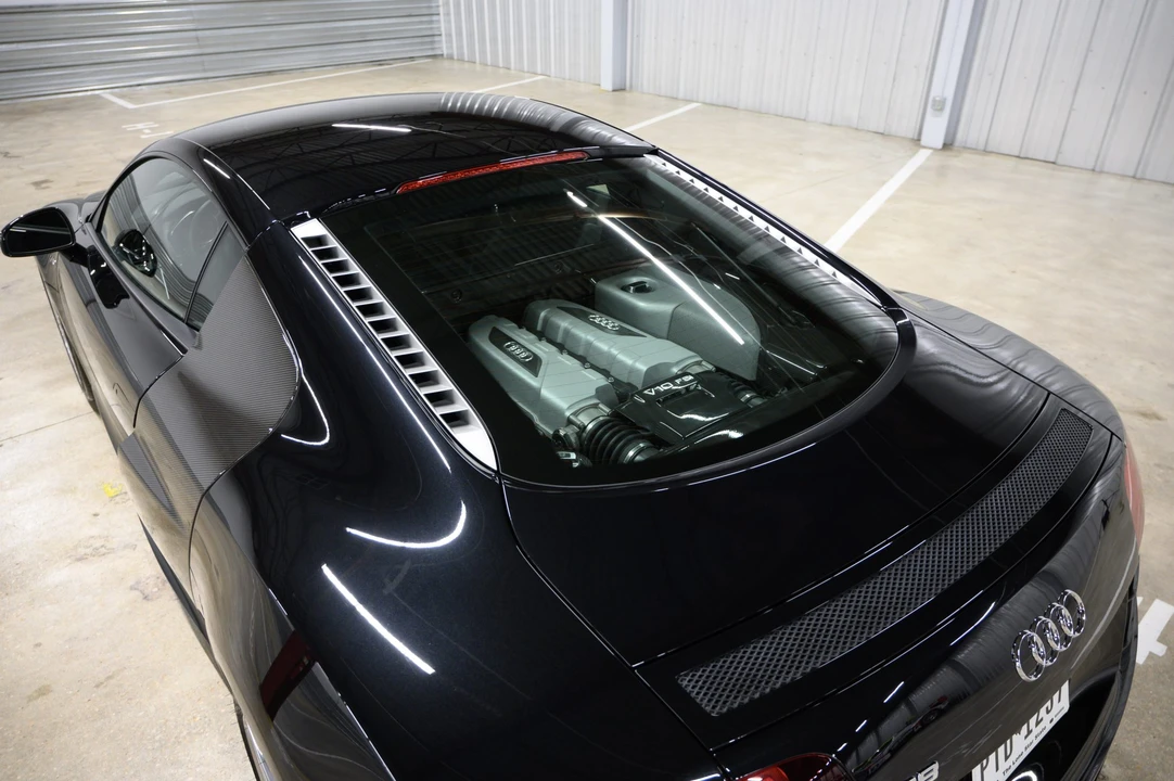 2010 Audi 42 R8 - Image 28 of 31