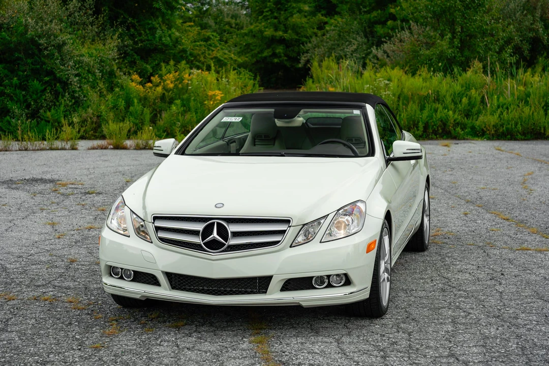2011 Mercedes-Benz C207/A207 E-Class Coupe & Convertible - Image 2 of 31