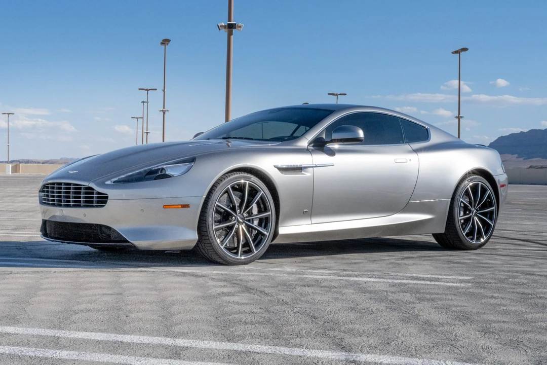 2016 Aston Martin DB9 - Image 9 of 31