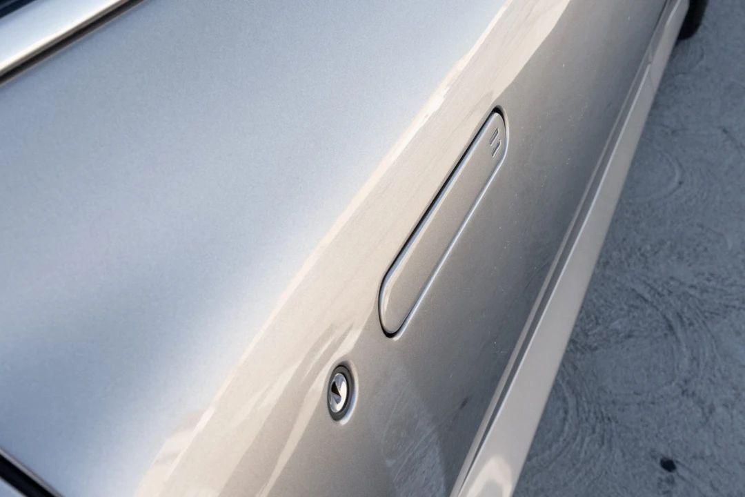 2016 Aston Martin DB9 - Image 31 of 31