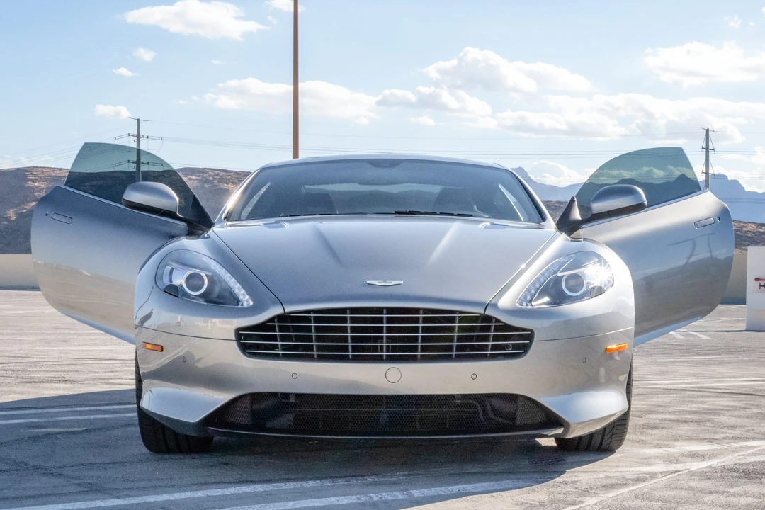 2016 Aston Martin DB9 - Image 10 of 31
