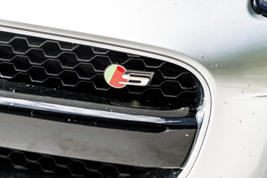 2016 Jaguar F-Type 1st Gen - Image 15 of 31