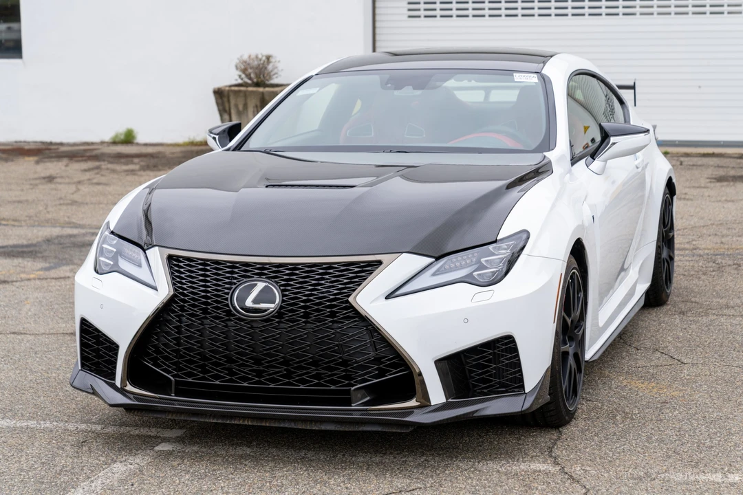 2020 Lexus RC F - Image 11 of 31