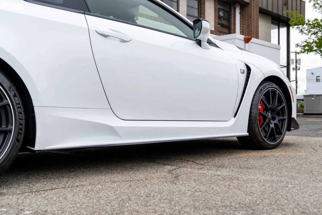 2020 Lexus RC F - Image 22 of 31