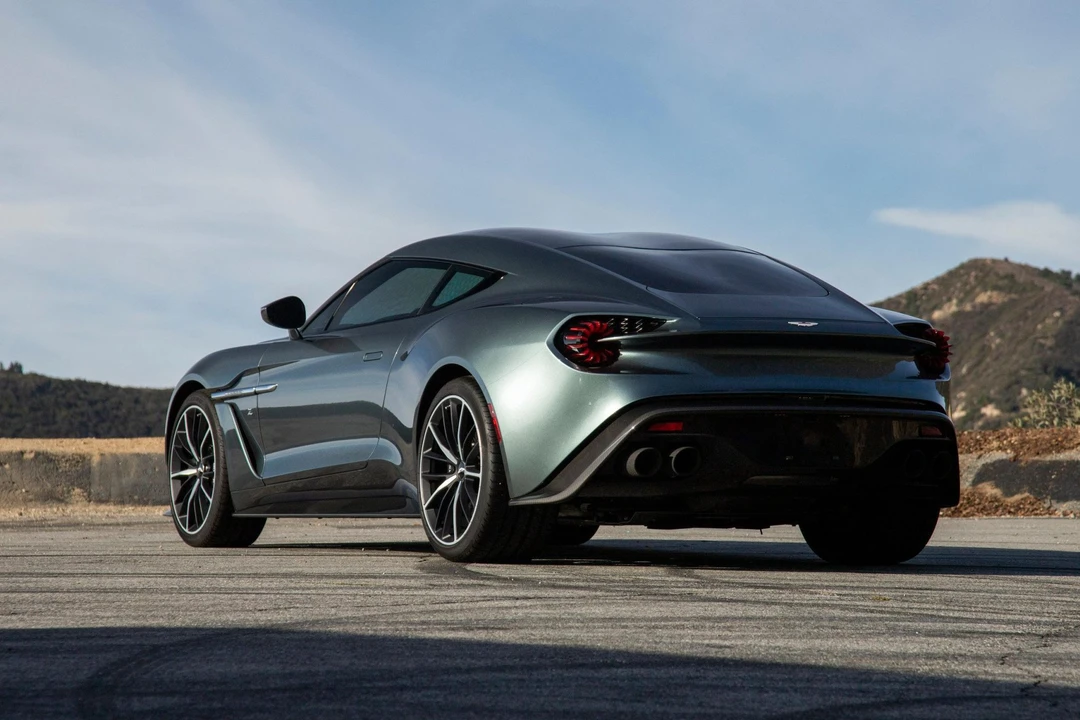 2018 Aston Martin Vanquish 2nd Gen - Image 11 of 31