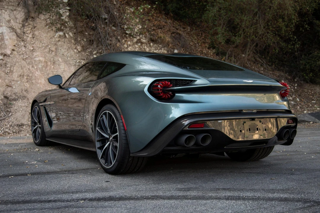 2018 Aston Martin Vanquish 2nd Gen - Image 13 of 31