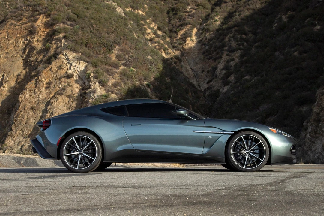 2018 Aston Martin Vanquish 2nd Gen - Image 21 of 31